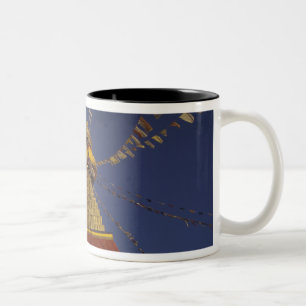Tasse 2 Couleurs Népal, Katmandou. Sous les drapeaux de prière, vig
