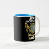 Tasse 2 Couleurs Never Underestimate The Power Of A Handley (Devant droit)