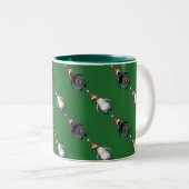 Tasse 2 Couleurs Noël des pingouins (Devant droit)