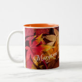 Tasse 2 Couleurs Nom personnalisé de feuille d'automne (Gauche)