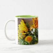 Tasse 2 Couleurs Nom sur les grands tournesols 11oz (Gauche)