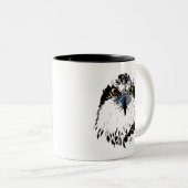 Tasse 2 Couleurs Oeil piercing noir et blanc (Devant droit)