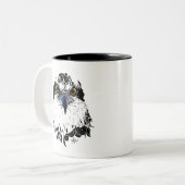 Tasse 2 Couleurs Oeil piercing noir et blanc (Devant gauche)