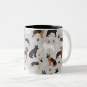 Tasse 2 Couleurs Os bergers allemands et pattes (Devant droit)