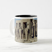 Tasse 2 Couleurs Osiride figure Ramesses II flanquant les murs (Devant gauche)
