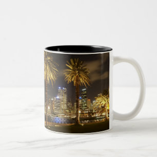 Tasse 2 Couleurs Palmiers et CBD à la nuit, Sydney, Nouvelle-Écosse