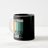 Tasse 2 Couleurs Papa de hockey fier (Devant gauche)
