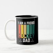 Tasse 2 Couleurs Papa de hockey fier (Gauche)