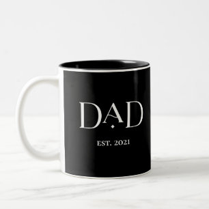 Tasse 2 Couleurs Papa Est. 2021 avec le nom des enfants Texte mod
