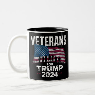 Tasse 2 Couleurs Papa Grand-père vétérans pour Trump 2024 Drapeau a