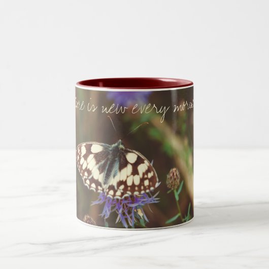 Tasse 2 Couleurs Papillon sur fleur (Centre)