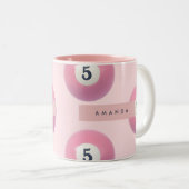 Tasse 2 Couleurs Pastel Rose Personnalisé Numéro 5 Billiard Ball (Devant droit)