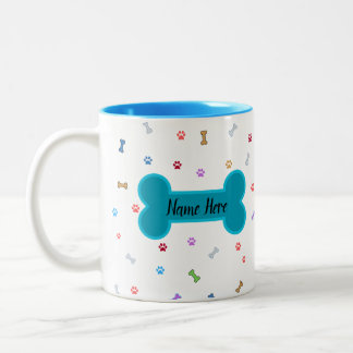 Tasse 2 Couleurs Pâtes et os de chien en pluie - Nom personnalisabl