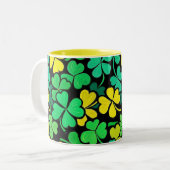 Tasse 2 Couleurs Pattern St. Patrick's Day Clovers (Devant gauche)