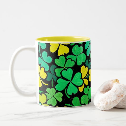 Tasse 2 Couleurs Pattern St. Patrick's Day Clovers (Avec donut)