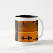 Tasse 2 Couleurs Pêcheurs dans un canoë (Devant droit)