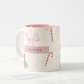 Tasse 2 Couleurs Personalized Holiday Gingerbread & Pink Bow (Devant gauche)