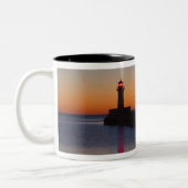 Tasse 2 Couleurs Phare de la jetée nord à Duluth, Minnesota, (Gauche)