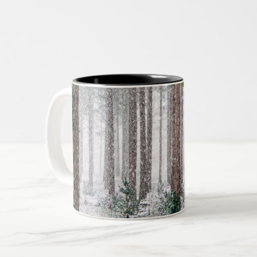 Tasse 2 Couleurs Pins neigeux (Devant gauche)