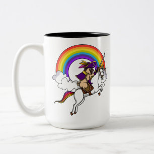 Tasse 2 Couleurs Pirate de chien de carlin montant l'arc-en-ciel