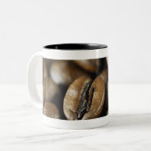 Tasse 2 Couleurs Plan rapproché des grains de café (Devant gauche)