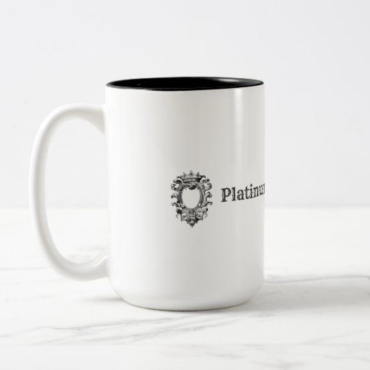 Tasse 2 Couleurs Platinum Jubilee 2022 Noir et blanc (Gauche)