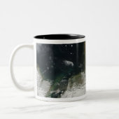 Tasse 2 Couleurs Plume de cendres du volcan Eyjafjallajokull 2 (Gauche)