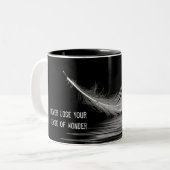 Tasse 2 Couleurs plumes blanches avec citation (Devant gauche)