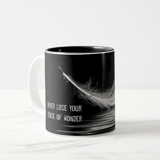 Tasse 2 Couleurs plumes blanches avec citation (Devant gauche)