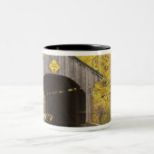 Tasse 2 Couleurs Pont couvert, Vermont, États-Unis 2 (Centre)