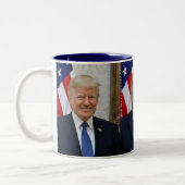 Tasse 2 Couleurs Portrait officiel de Donald Trump (Gauche)