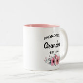 Tasse 2 Couleurs Promu à Grandma Floral Pink, 2025 personnalisé chi (Devant droit)