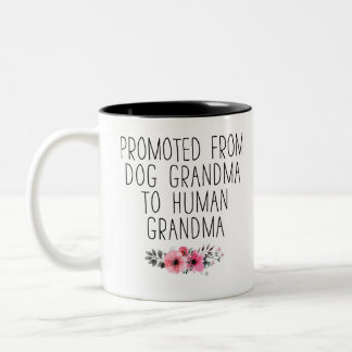 Tasse 2 Couleurs Promu de grand-mère de chien à grand-mère humaine