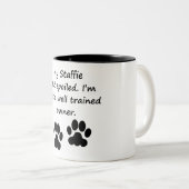 Tasse 2 Couleurs Propriétaire bien entraîné de Staffie (Devant droit)