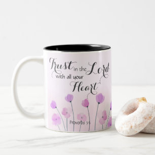 Tasse 2 Couleurs Proverbes 3:5 Confiance dans la foi florale pourpr