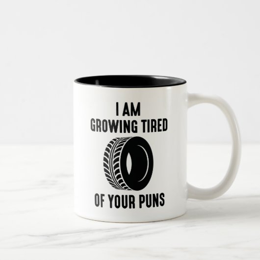 Tasse 2 Couleurs Puns fatigués (Droit)