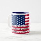 Tasse 2 Couleurs Quand Il S'Agit De Politique (Devant gauche)