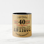 Tasse 2 Couleurs Quarantième anniversaire de vieille minuterie<br><div class="desc">Vieille tasse de café d'anniversaire de minuterie prête pour que vous personnalisiez - si vous avez besoin davantage de personnalisation, cliquez sur svp le "clic pour customiser plus loin" ou "customisez "le bouton et utilisez notre outil de conception pour remettre à la côte, tournez, changez la couleur des textes, ajoutez...</div>