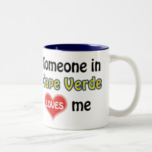 Tasse 2 Couleurs Quelqu'un au Cap Vert m'aime