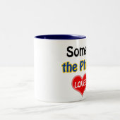 Tasse 2 Couleurs Quelqu'un aux Philippines m'aime (Centre)