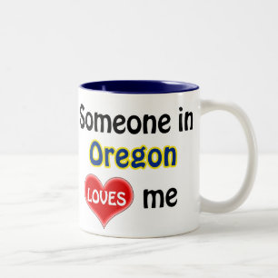 Tasse 2 Couleurs Quelqu'un en Oregon m'aime