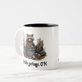 Tasse 2 Couleurs Raccoon aime les ordures (Devant gauche)