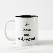 Tasse 2 Couleurs #RockandRolemodel - Noir. (Gauche)
