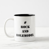 Tasse 2 Couleurs #RockandRolemodel - Noir modifiable. (Gauche)