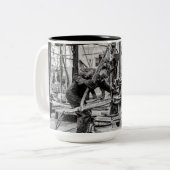 Tasse 2 Couleurs Rughnecks du Texas Oil Field (Devant gauche)