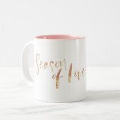 Tasse 2 Couleurs Saison d'amour | Monogramme stylé Pink Gold Script (Devant gauche)