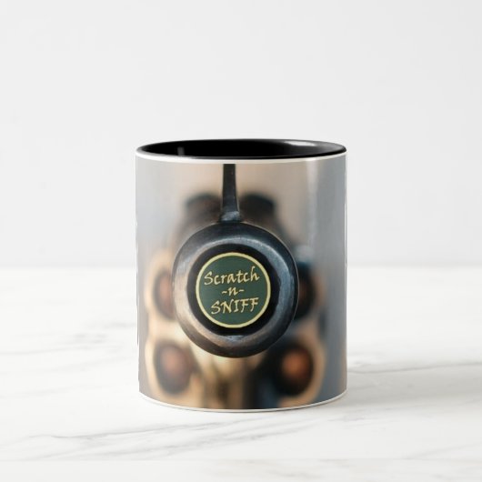 Tasse 2 Couleurs Scratch et Sniff (Centre)