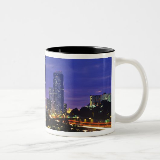 Tasse 2 Couleurs Seattle, Washington Skyline la nuit (Droit)