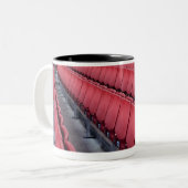 Tasse 2 Couleurs Sièges vides dans le stade (Devant gauche)