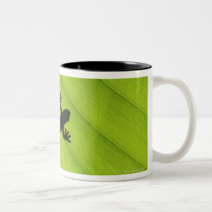 Tasse 2 Couleurs Silhouette de grenouille par la feuille de banane